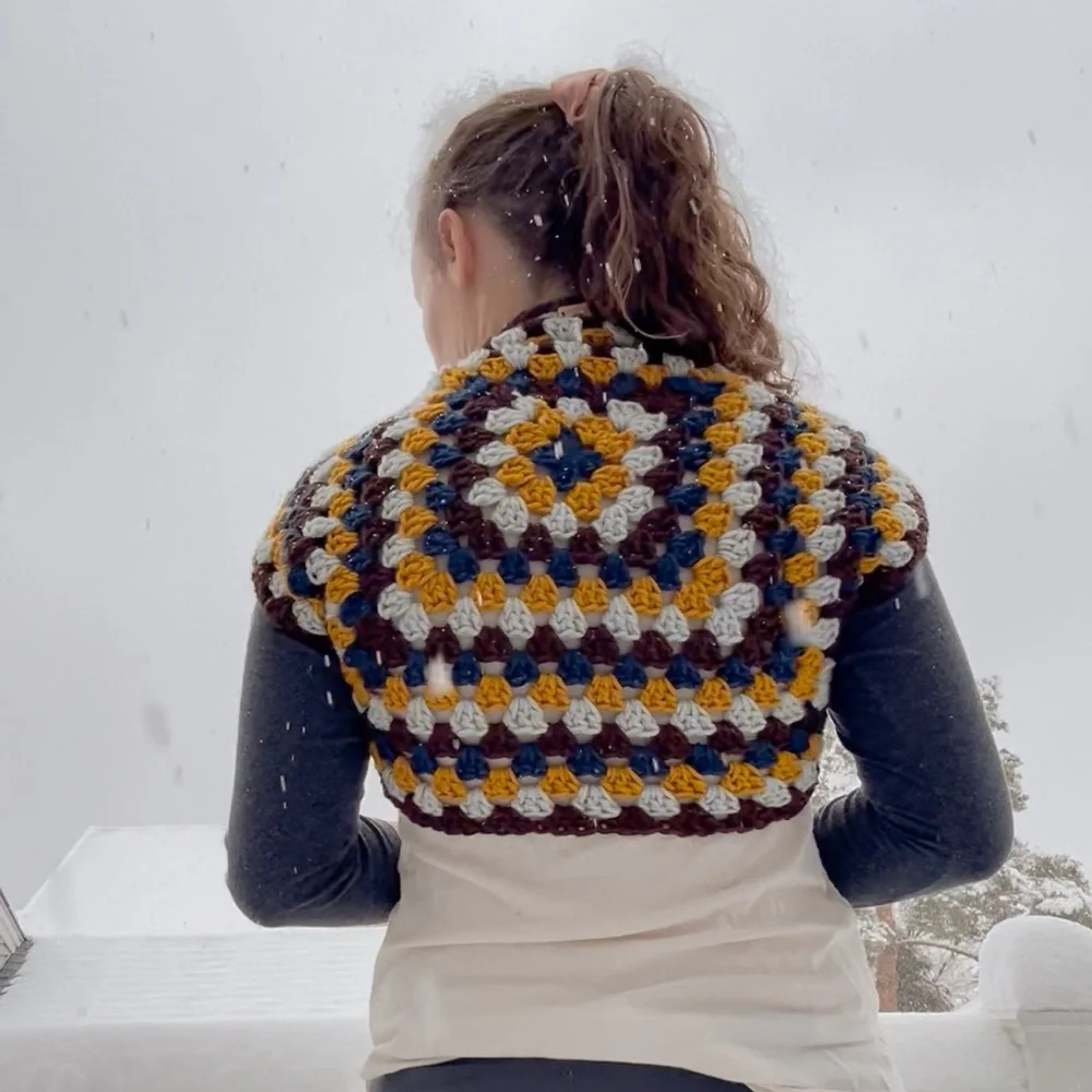 Crochet shrug‎ sweater